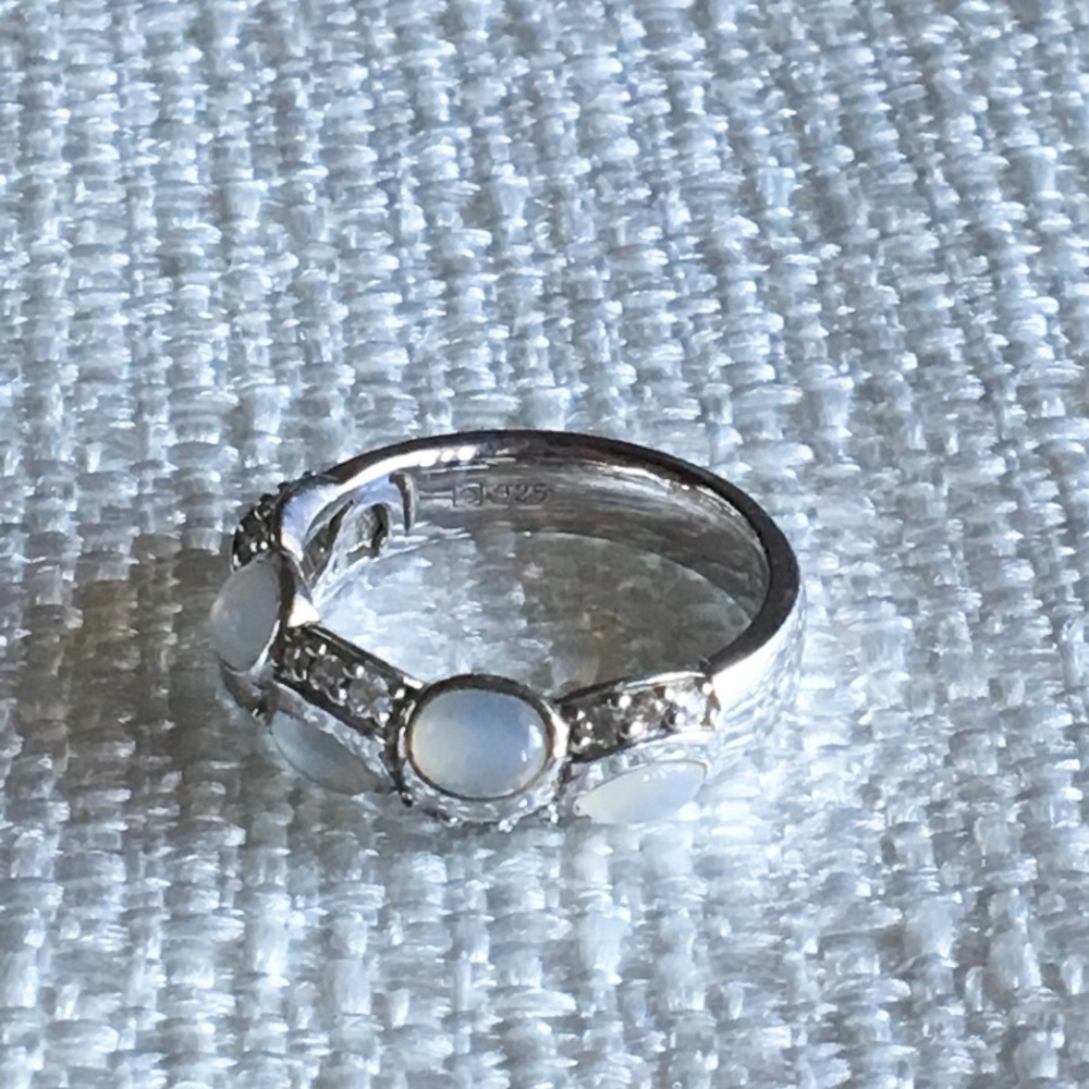 Sterling silver ring sz 8